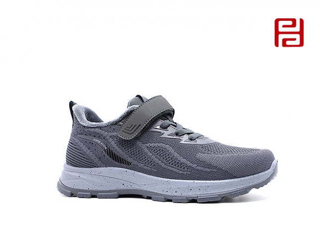 福連升冬季新款運(yùn)動生活男鞋休