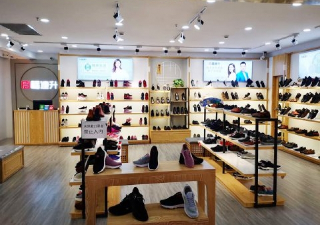 賀：內(nèi)蒙古赤峰市松山區(qū)福連升北京布鞋華聯(lián)店重裝開業(yè)！